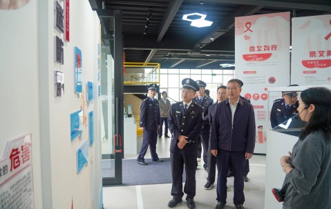 上海财经大学毕业证封面